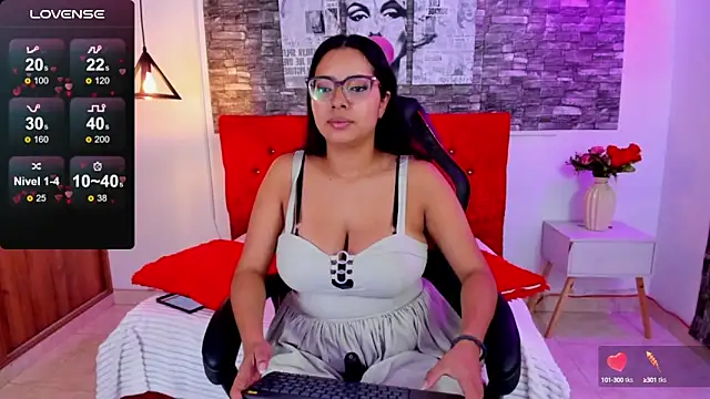 Snapshot of Emily_sc chatting on 09.30.25 Emily sc online show from 09.30.25