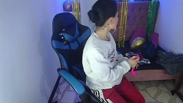 Anniee x online show from 03.18.25