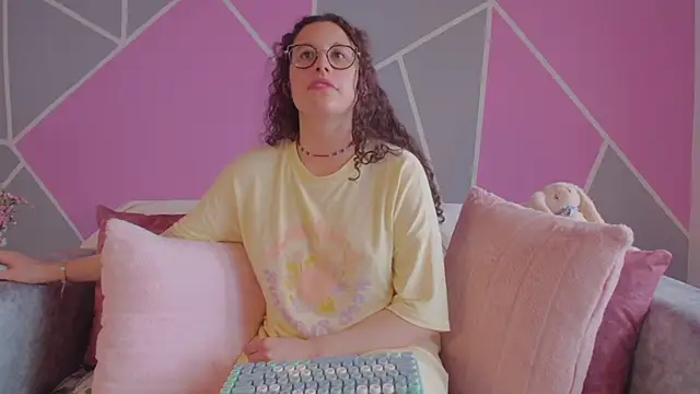 Charlotte  Miller online show from 03.13.25