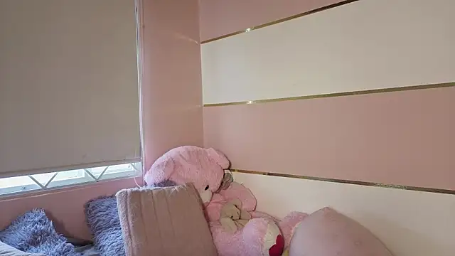 Charlotte  Miller online show from 10.25.25