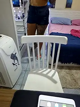 AliceRuivinha2 online show from 02.05.25