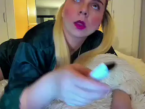 HappyIva online show from 01.14.25