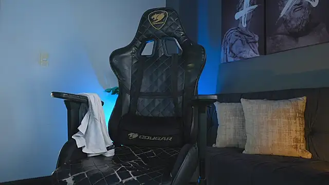 Snapshot of kevin_montoya chatting on 11.08.25 kevin montoya online show from 11.08.25