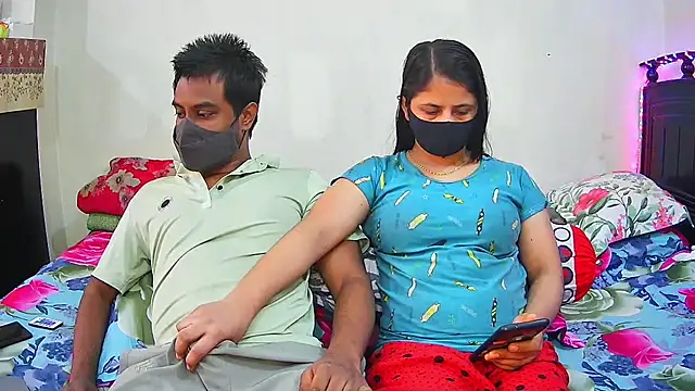 Snapshot of Hot_Nila chatting on 12.03.25 Hot Nila online show from 12.03.25