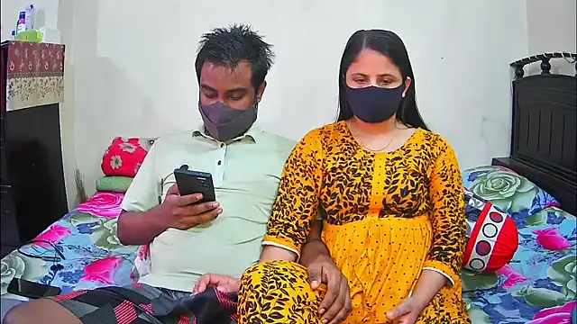 Snapshot of Hot_Nila chatting on 12.14.25 Hot Nila online show from 12.14.25