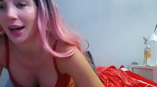 Snapshot of LeaHotxx chatting on 01.14.25 LeaHotxx online show from 01.14.25