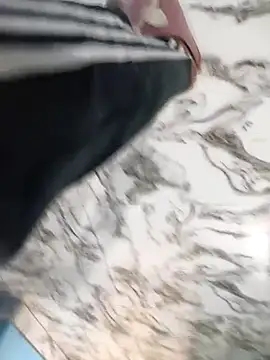 Snapshot of aryan_8051 chatting on 02.25.25 aryan 8051 online show from 02.25.25