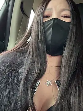 SSSniang- online show from 11.18.25