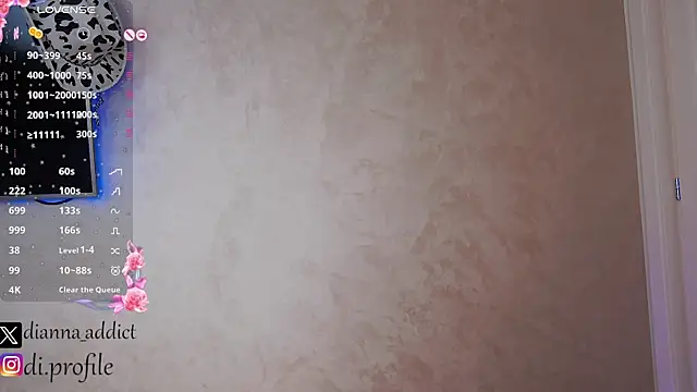 Snapshot of uhlala__ chatting on 01.10.25 uhlala online show from 01.10.25