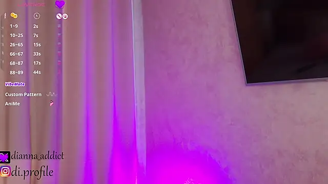 Snapshot of uhlala__ chatting on 03.04.25 uhlala online show from 03.04.25