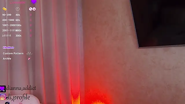 Snapshot of uhlala__ chatting on 03.18.25 uhlala online show from 03.18.25