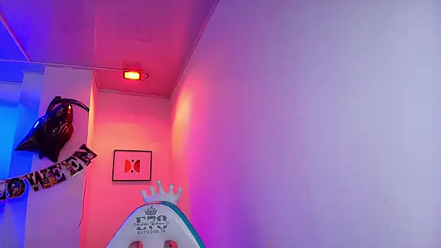 Arianna sweeet online show from 10.28.25