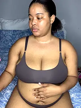 Snapshot of sexytinashe21 chatting on 11.04.25 sexytinashe21 online show from 11.04.25