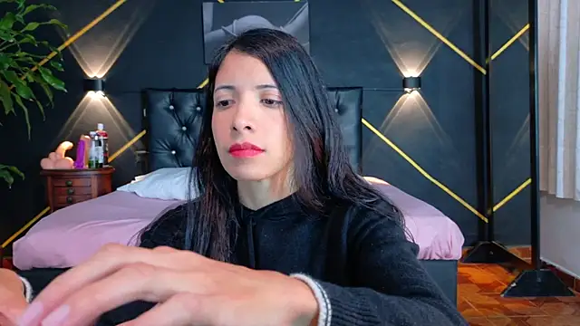 Snapshot of amabel_zambrano chatting on 11.03.25 amabel zambrano online show from 11.03.25