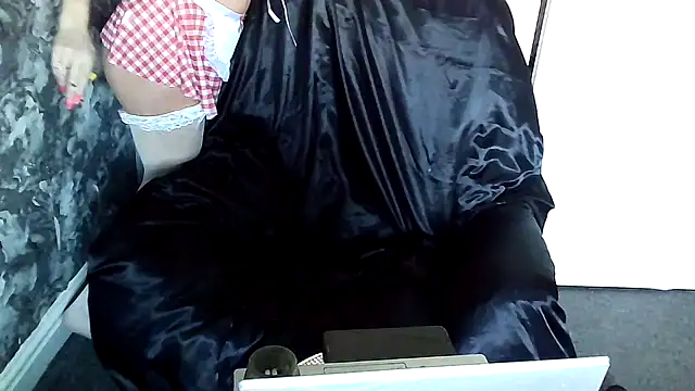 Snapshot of ImogenBrooke chatting on 03.06.25 ImogenBrooke online show from 03.06.25