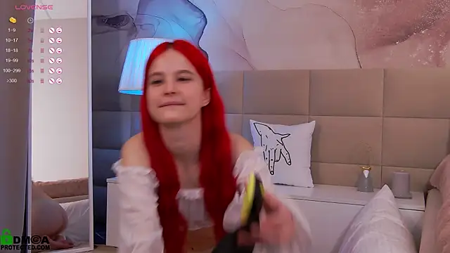 Snapshot of Rina_Red chatting on 01.08.25 Rina Red online show from 01.08.25