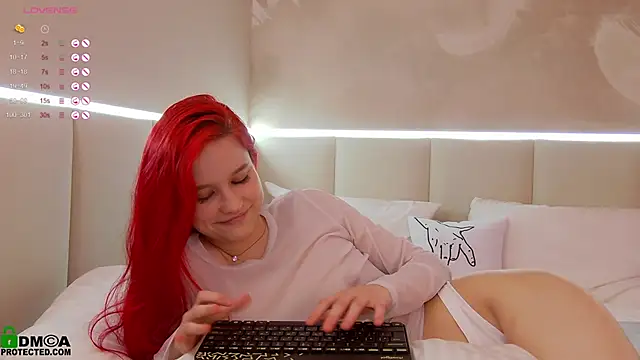 Snapshot of Rina_Red chatting on 01.18.25 Rina Red online show from 01.18.25