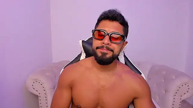 Santiago huntt online show from 03.12.26