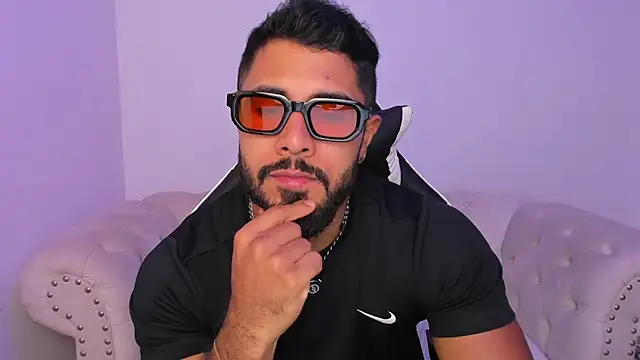 Santiago huntt online show from 03.31.26