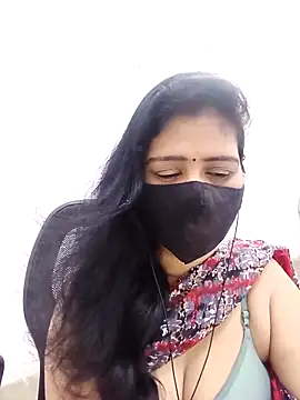 Snapshot of Lucky-Deepthi chatting on 05.11.26 Lucky-Deepthi online show from 05.11.26