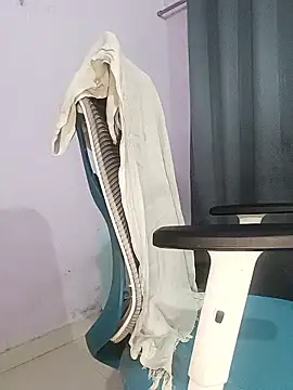 BigAssSarah online show from 01.10.26