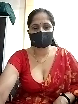 Snapshot of priyancyfun chatting on 05.12.26 priyancyfun online show from 05.12.26