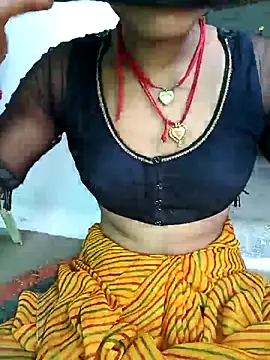 Snapshot of Amaya_Bajwa chatting on 02.28.25 Amaya Bajwa online show from 02.28.25