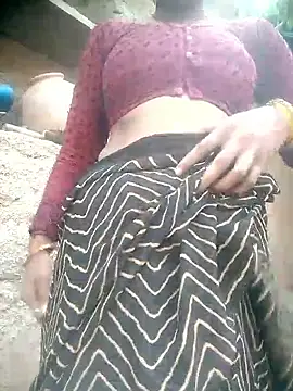 Snapshot of Amaya_Bajwa chatting on 11.22.25 Amaya Bajwa online show from 11.22.25