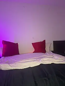 laylamaee online show from 01.29.25