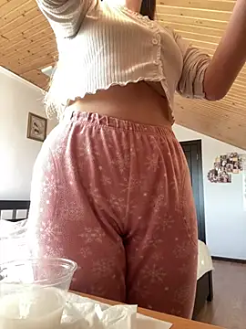 mewKate online show from 03.21.25