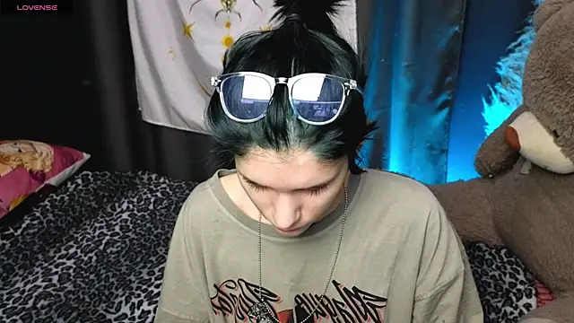 Snapshot of Hyeon_Jin chatting on 01.12.25 Hyeon Jin online show from 01.12.25