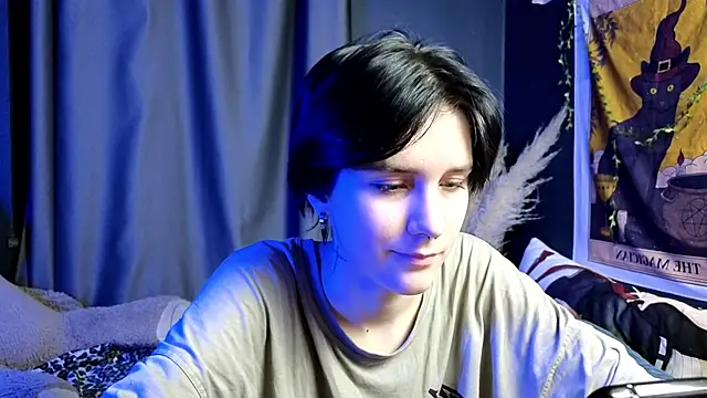 Snapshot of Hyeon_Jin chatting on 02.09.25 Hyeon Jin online show from 02.09.25