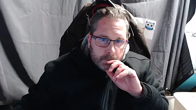 Snapshot of Streamlove77 chatting on 01.15.25 Streamlove77 online show from 01.15.25