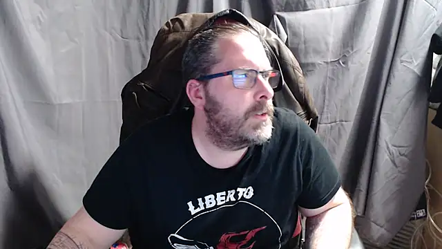 Snapshot of Streamlove77 chatting on 01.27.25 Streamlove77 online show from 01.27.25