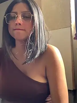 Adrianisx online show from 01.24.25