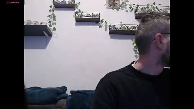 wawarruis online show from 03.15.25