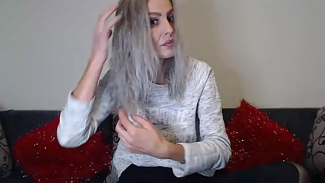 AshlineKatte online show from 10.16.25