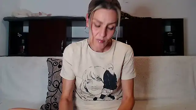 AshlineKatte online show from 11.15.25