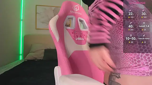 Snapshot of blue_nymph1 chatting on 12.21.25 blue nymph1 online show from 12.21.25