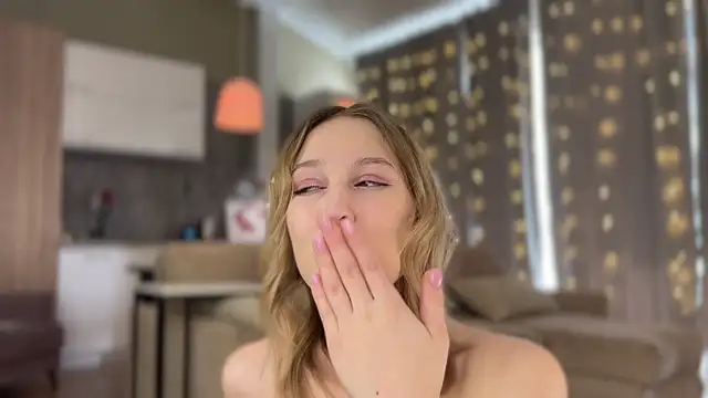 Snapshot of Shyrubate chatting on 03.14.25 Shyrubate online show from 03.14.25