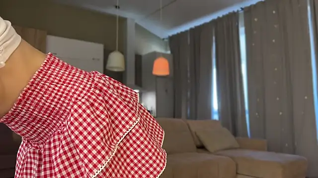 Snapshot of Shyrubate chatting on 10.30.25 Shyrubate online show from 10.30.25