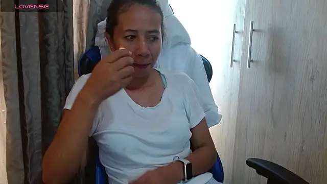 Danielagomez33 online show from 05.09.26