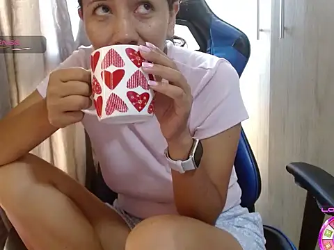 Danielagomez33 online show from 05.23.26