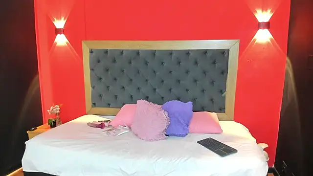 Snapshot of Charlot_Vega_ chatting on 10.24.25 Charlot Vega online show from 10.24.25