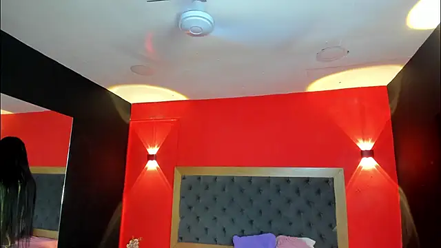 Snapshot of Charlot_Vega_ chatting on 10.29.25 Charlot Vega online show from 10.29.25