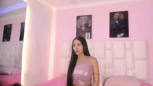 Snapshot of Charlot_Vega_ chatting on 11.17.25 Charlot Vega online show from 11.17.25