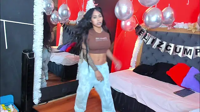 Snapshot of Charlot_Vega_ chatting on 01.05.26 Charlot Vega online show from 01.05.26