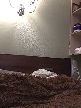 Snapshot of VikiiStoun chatting on 11.20.25 VikiiStoun online show from 11.20.25