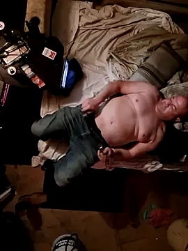 Snapshot of hesjustafriend chatting on 02.05.26 hesjustafriend online show from 02.05.26