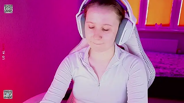 mon lola online show from 04.27.26